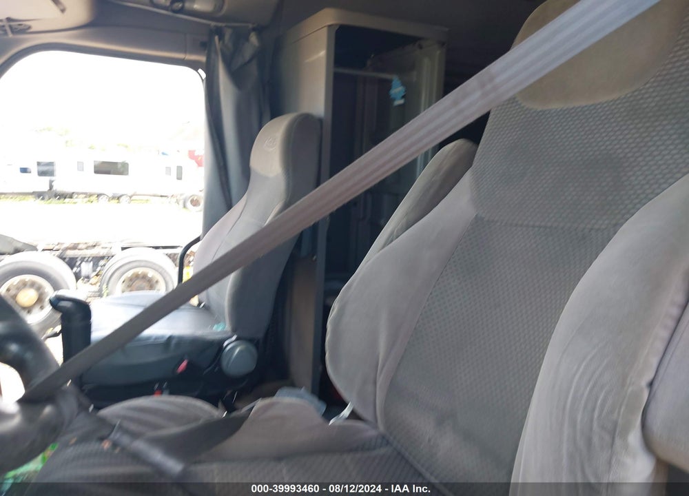 2010 PETERBILT 387 VIN: 1XP7D49X7AD104665