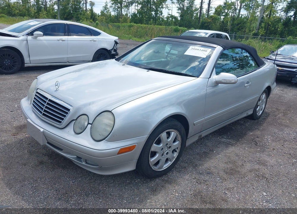2000 MERCEDES-BENZ CLK 320 VIN: WDBLK65G7YT048636