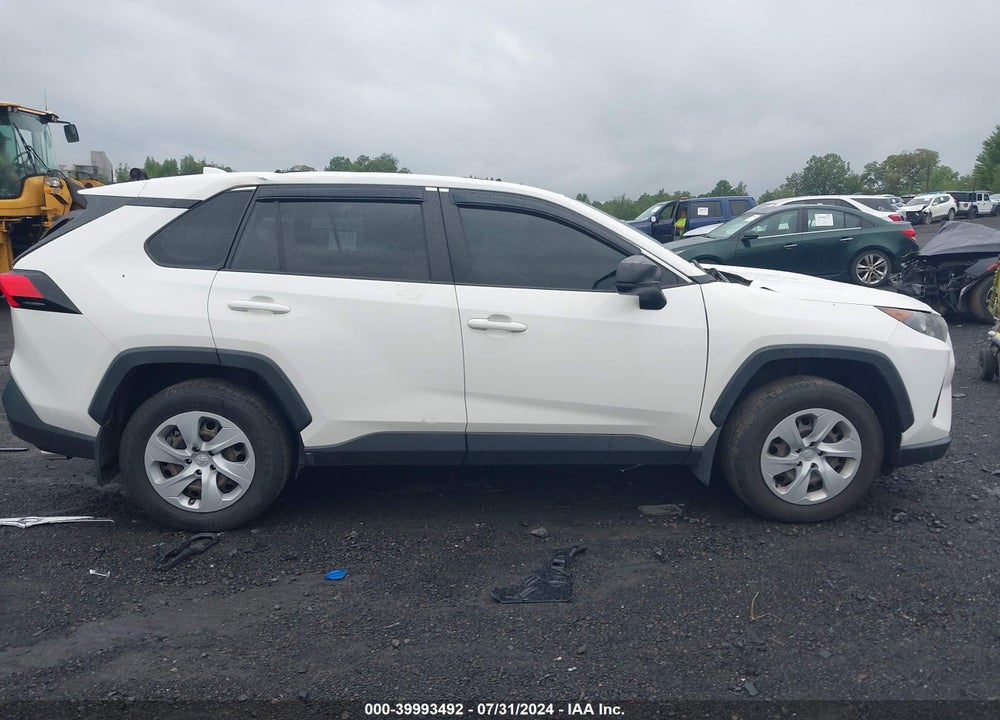 2019 TOYOTA RAV4 LE VIN: JTMF1RFV4KD503640