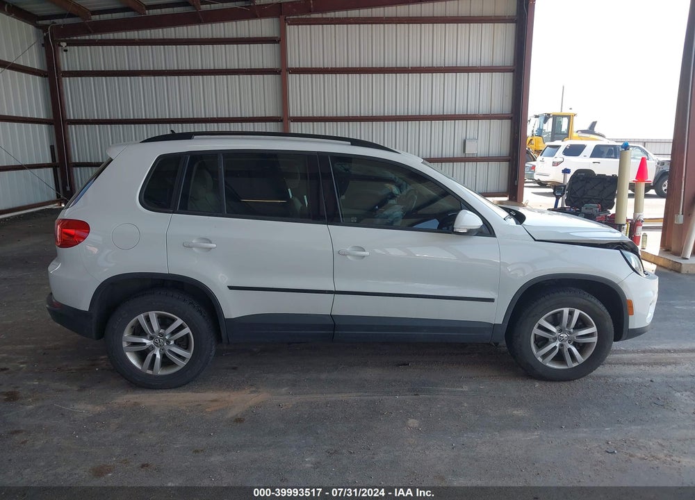 2016 VOLKSWAGEN TIGUAN S VIN: WVGBV7AX0GW543754