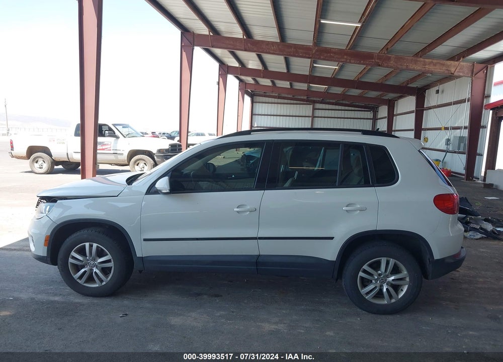 2016 VOLKSWAGEN TIGUAN S VIN: WVGBV7AX0GW543754