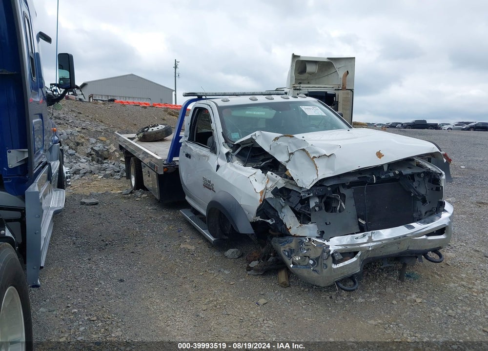 2018 RAM 5500 CHASSIS TRADESMAN/SLT VIN: 3C7WRMDLXJG244010
