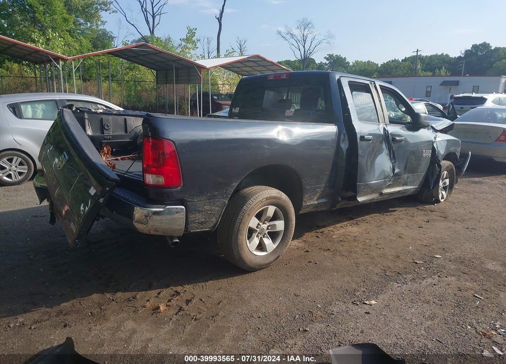 2017 RAM 1500 SLT QUAD CAB 4X2 6'4 BOX VIN: 1C6RR6GG7HS804578