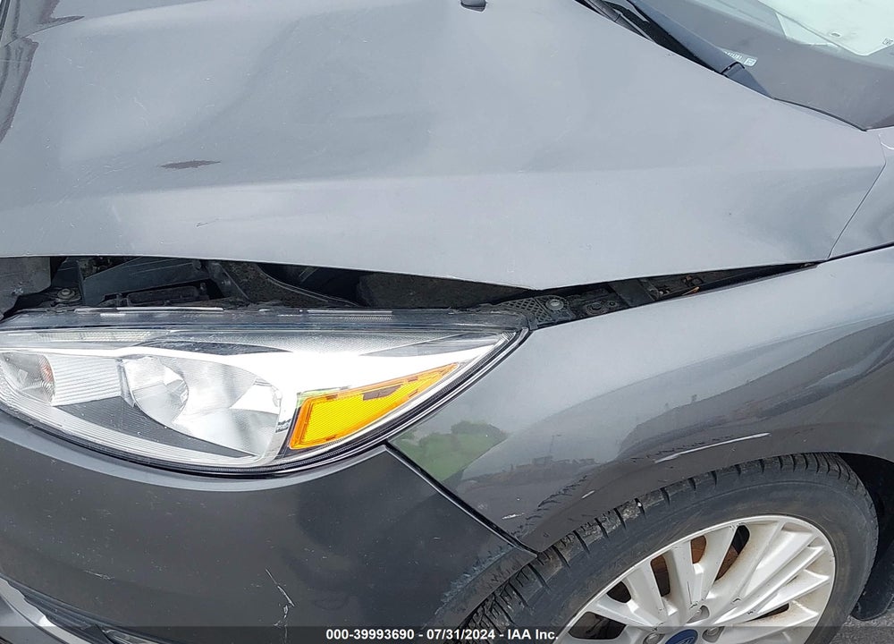 2018 FORD FOCUS TITANIUM VIN: 1FADP3J28JL271781