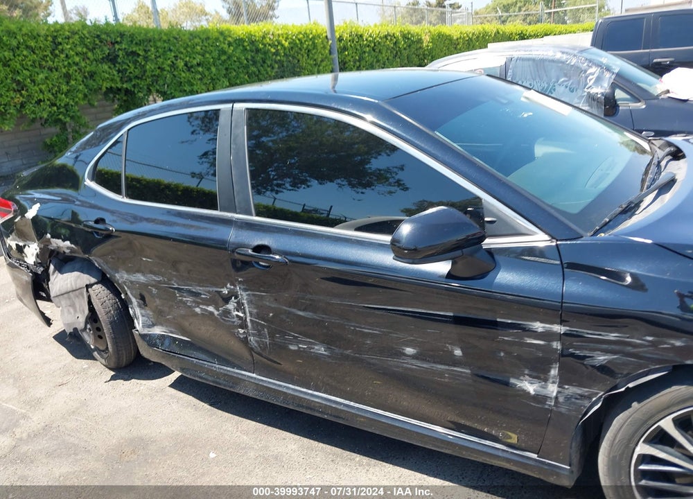 2018 TOYOTA CAMRY SE VIN: JTNB11HK2J3026581