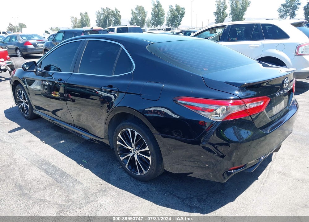 2018 TOYOTA CAMRY SE VIN: JTNB11HK2J3026581