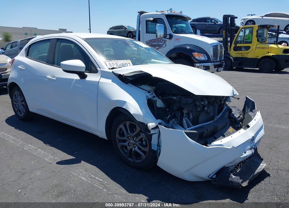 2020 TOYOTA YARIS LE VIN: 3MYDLBJV2LY708096