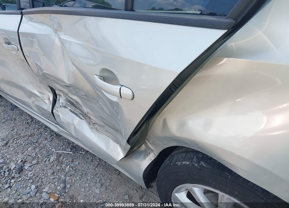 2012 VOLKSWAGEN JETTA 2.5L SE VIN: 3VWDP7AJXCM302133