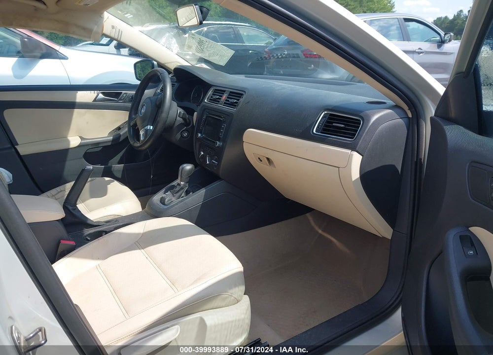 2012 VOLKSWAGEN JETTA 2.5L SE VIN: 3VWDP7AJXCM302133