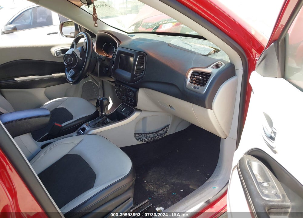 2018 JEEP COMPASS LATITUDE FWD VIN: 3C4NJCBB2JT212972