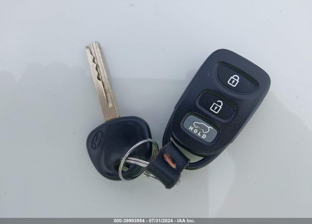 2016 HYUNDAI ELANTRA GT VIN: KMHD35LHXGU271363