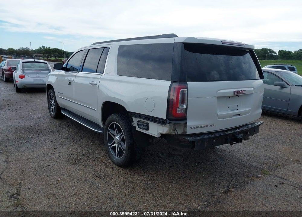 2017 GMC YUKON XL SLT VIN: 1GKS2GKCXHR332381