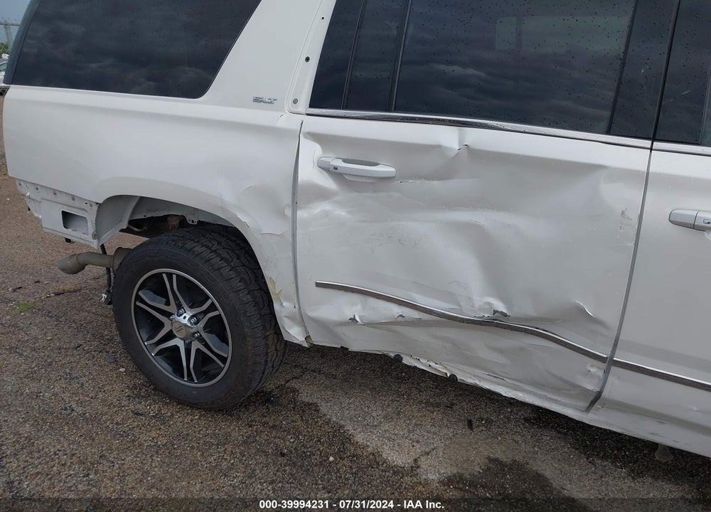 2017 GMC YUKON XL SLT VIN: 1GKS2GKCXHR332381