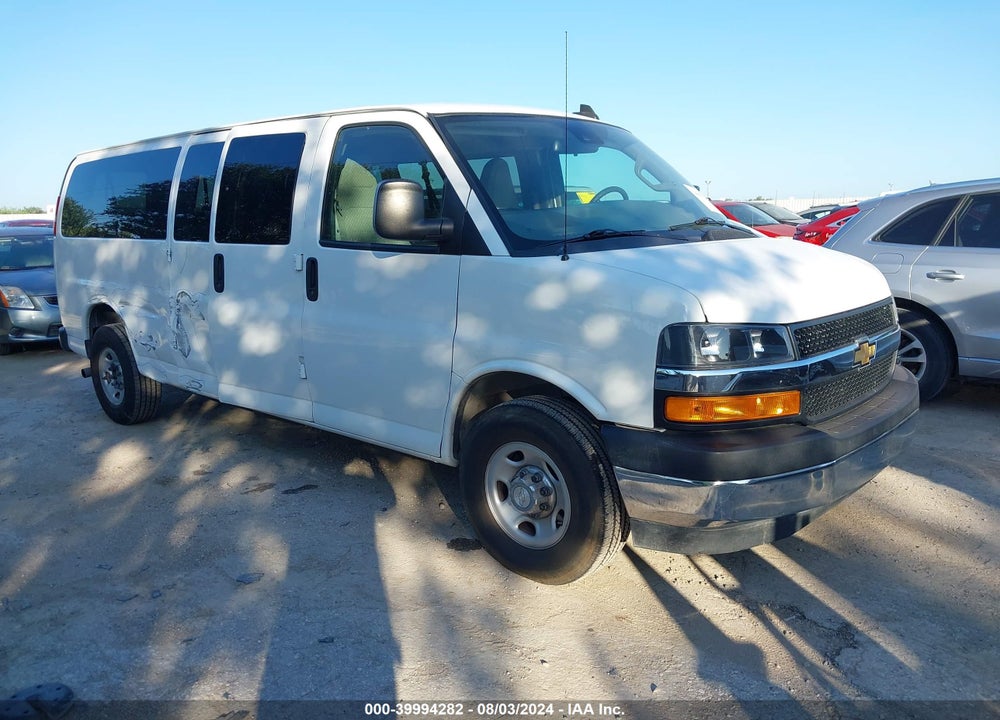 2020 CHEVROLET EXPRESS PASSENGER RWD 3500 EXTENDED WHEELBASE LT VIN: 1GAZGPFG3L1158453