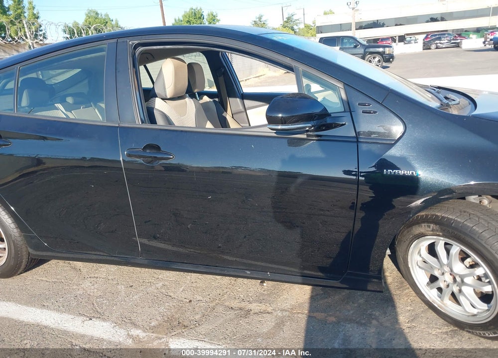 2017 TOYOTA PRIUS TWO VIN: JTDKBRFUXH3048262