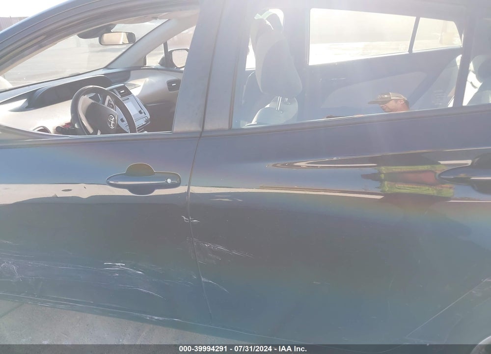 2017 TOYOTA PRIUS TWO VIN: JTDKBRFUXH3048262