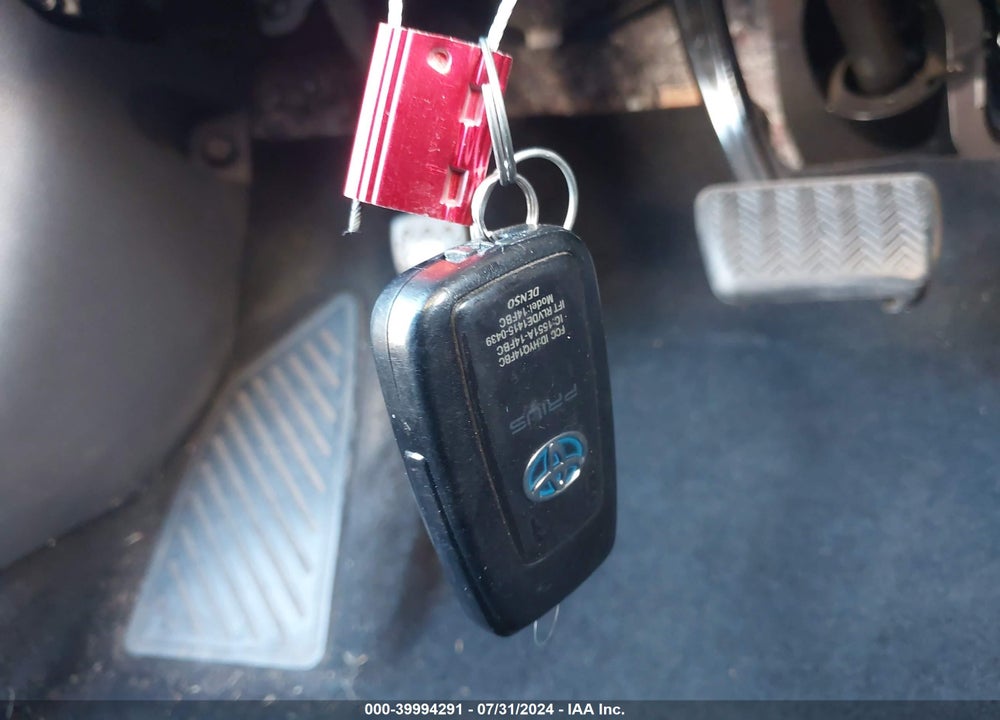 2017 TOYOTA PRIUS TWO VIN: JTDKBRFUXH3048262