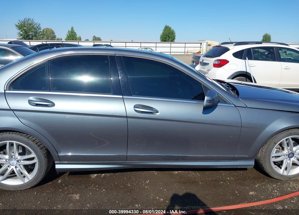 2012 MERCEDES-BENZ C 300 LUXURY 4MATIC/SPORT 4MATIC VIN: WDDGF8BB6CR208268