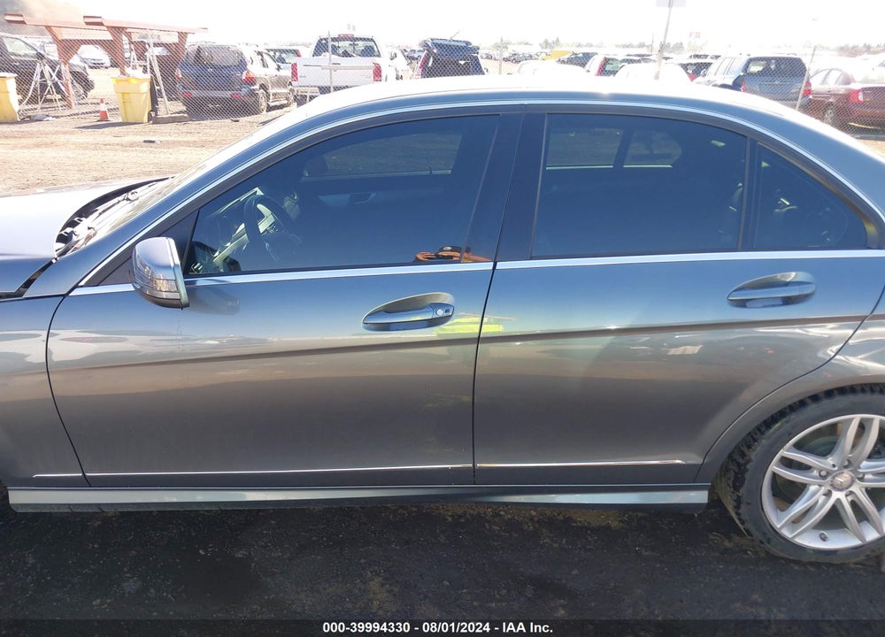 2012 MERCEDES-BENZ C 300 LUXURY 4MATIC/SPORT 4MATIC VIN: WDDGF8BB6CR208268