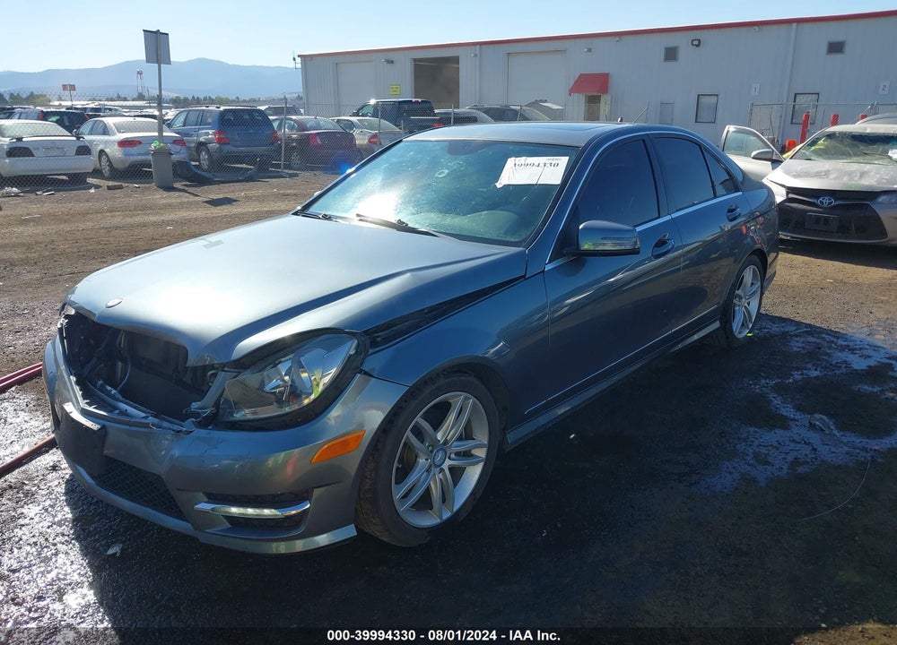 2012 MERCEDES-BENZ C 300 LUXURY 4MATIC/SPORT 4MATIC VIN: WDDGF8BB6CR208268