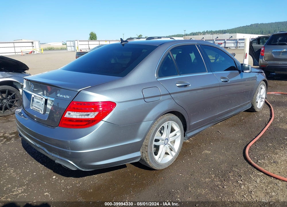 2012 MERCEDES-BENZ C 300 LUXURY 4MATIC/SPORT 4MATIC VIN: WDDGF8BB6CR208268