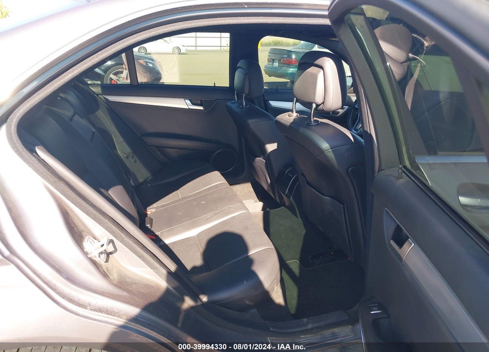 2012 MERCEDES-BENZ C 300 LUXURY 4MATIC/SPORT 4MATIC VIN: WDDGF8BB6CR208268