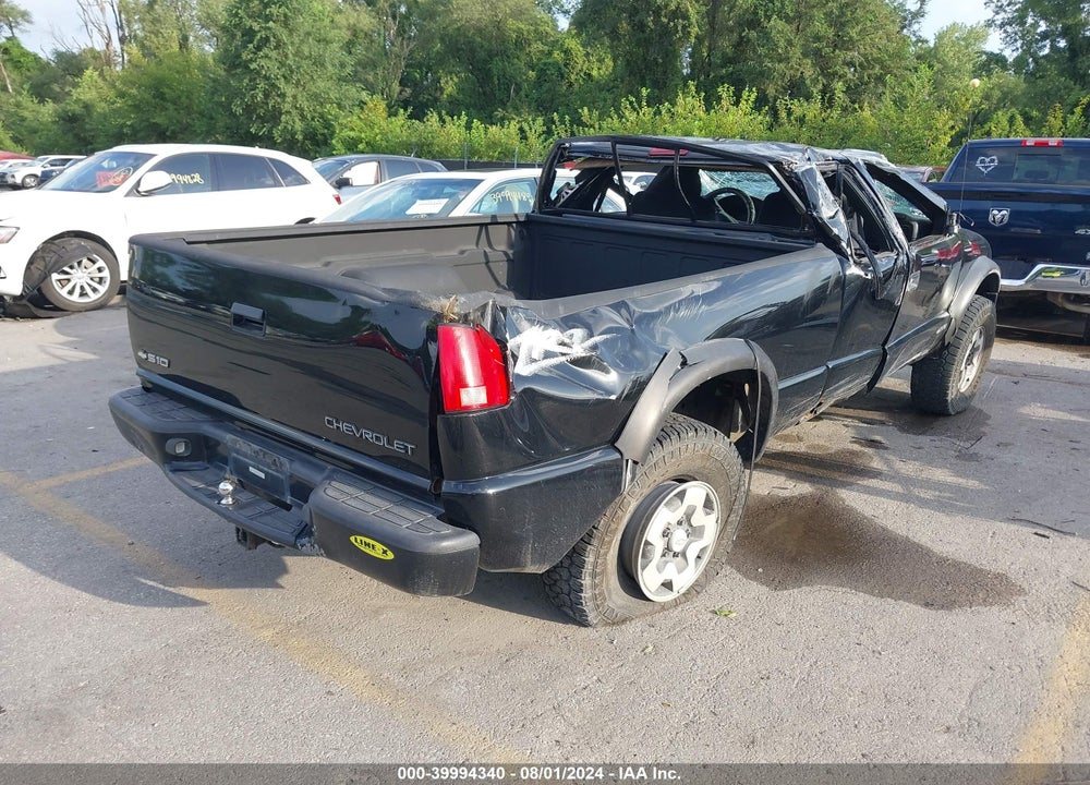 1999 CHEVROLET S-10 LS VIN: 1GCCT19W9X8171195
