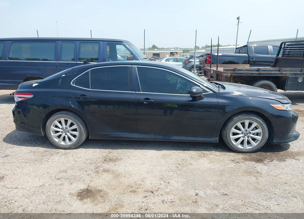 2019 TOYOTA CAMRY LE VIN: 4T1B11HK0KU722299