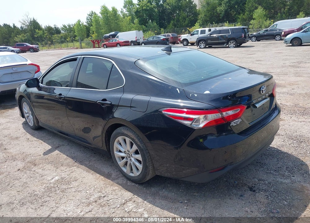 2019 TOYOTA CAMRY LE VIN: 4T1B11HK0KU722299