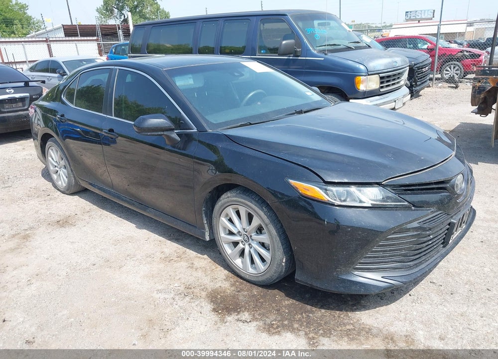 2019 TOYOTA CAMRY LE VIN: 4T1B11HK0KU722299