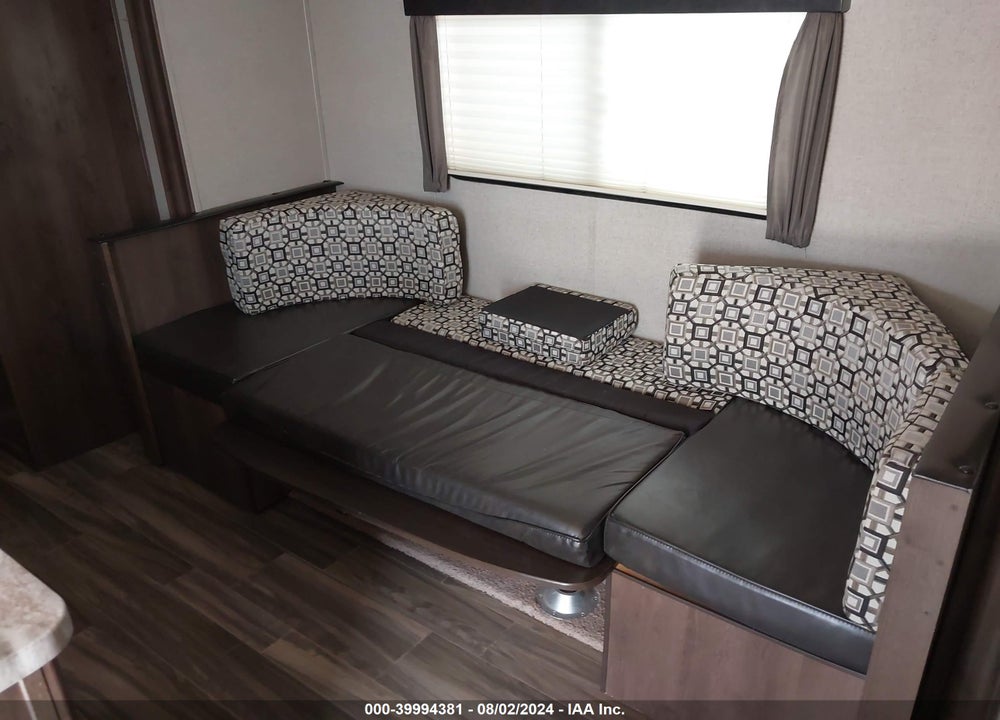 2019 SHAS OASIS VIN: 5ZT2SSKB8KE012785