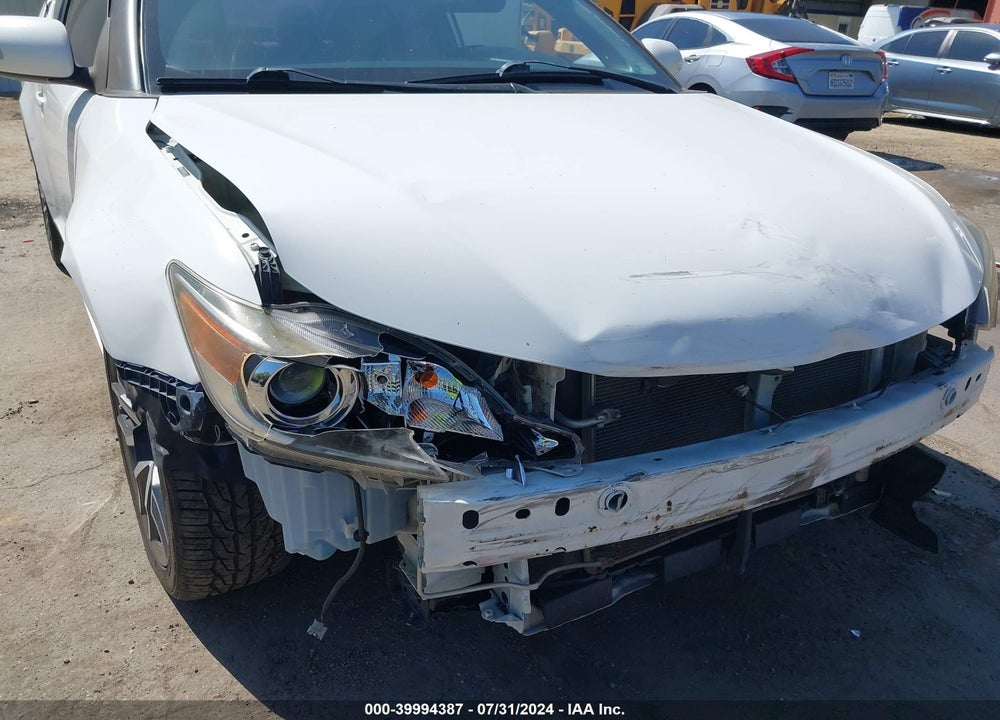 2014 SCION TC VIN: JTKJF5C70E3077572