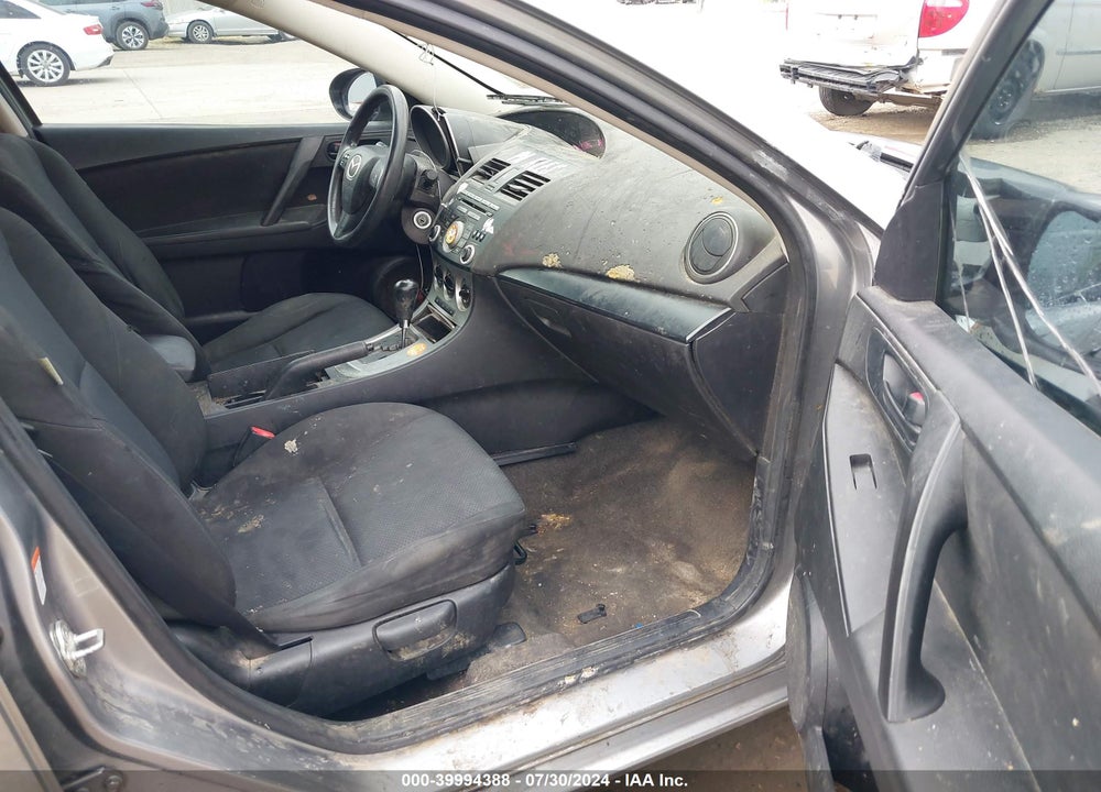 2010 MAZDA 3 I SPORT VIN: JM1BL1SG8A1275322