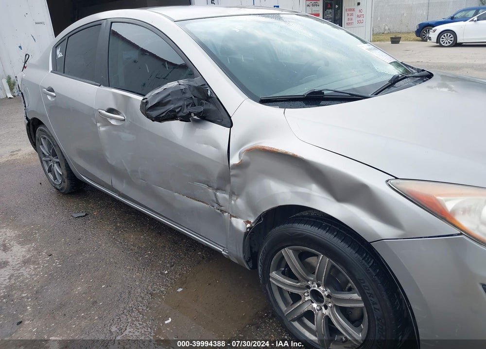 2010 MAZDA 3 I SPORT VIN: JM1BL1SG8A1275322