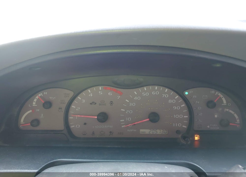 2002 TOYOTA SEQUOIA SR5 V8 VIN: 5TDZT34A02S083514