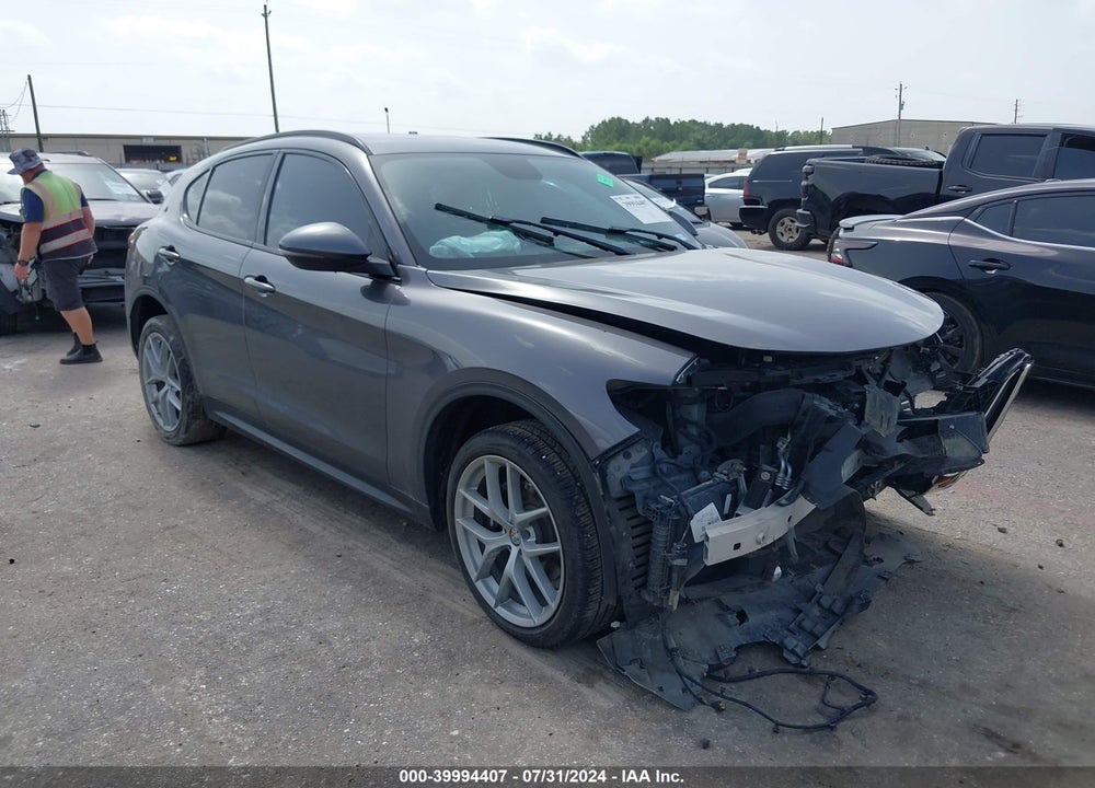 2018 ALFA ROMEO STELVIO TI SPORT AWD VIN: ZASFAKNN1J7B68060