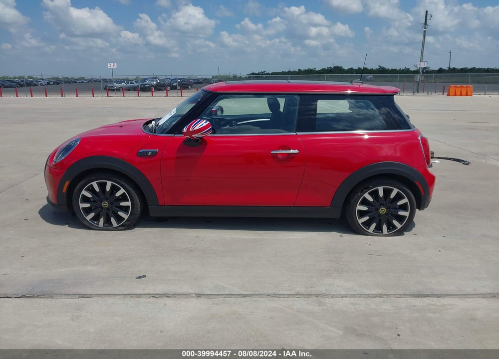 2024 MINI SE HARDTOP VIN: WMW13DJ00R2V09781