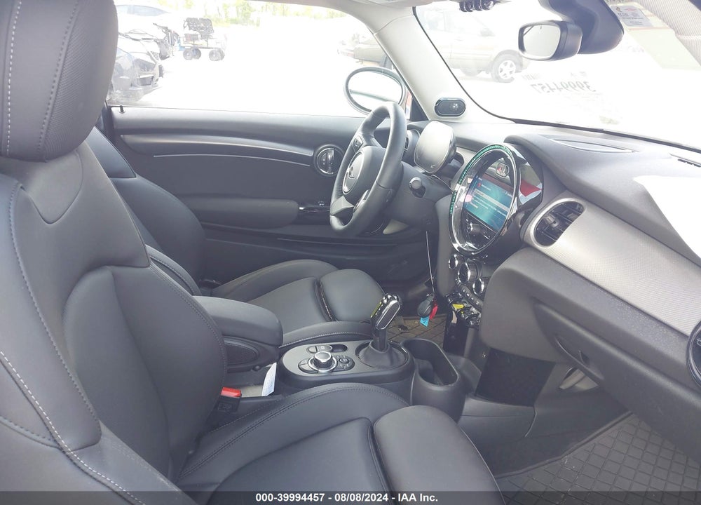 2024 MINI SE HARDTOP VIN: WMW13DJ00R2V09781