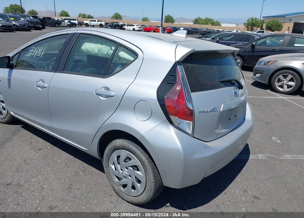 2016 TOYOTA PRIUS C TWO VIN: JTDKDTB3XG1133200