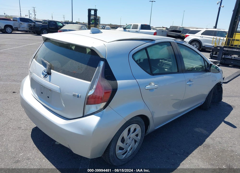 2016 TOYOTA PRIUS C TWO VIN: JTDKDTB3XG1133200