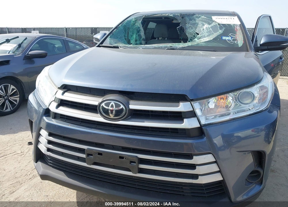 2019 TOYOTA HIGHLANDER LE VIN: 5TDZARFH9KS049980