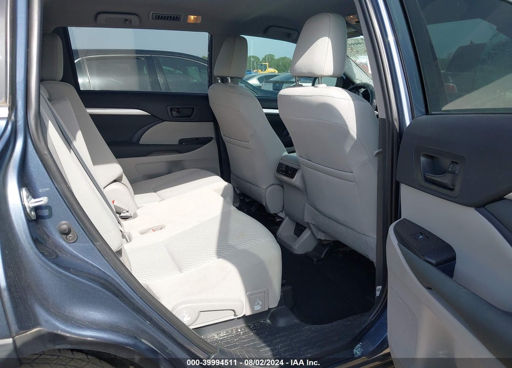 2019 TOYOTA HIGHLANDER LE VIN: 5TDZARFH9KS049980