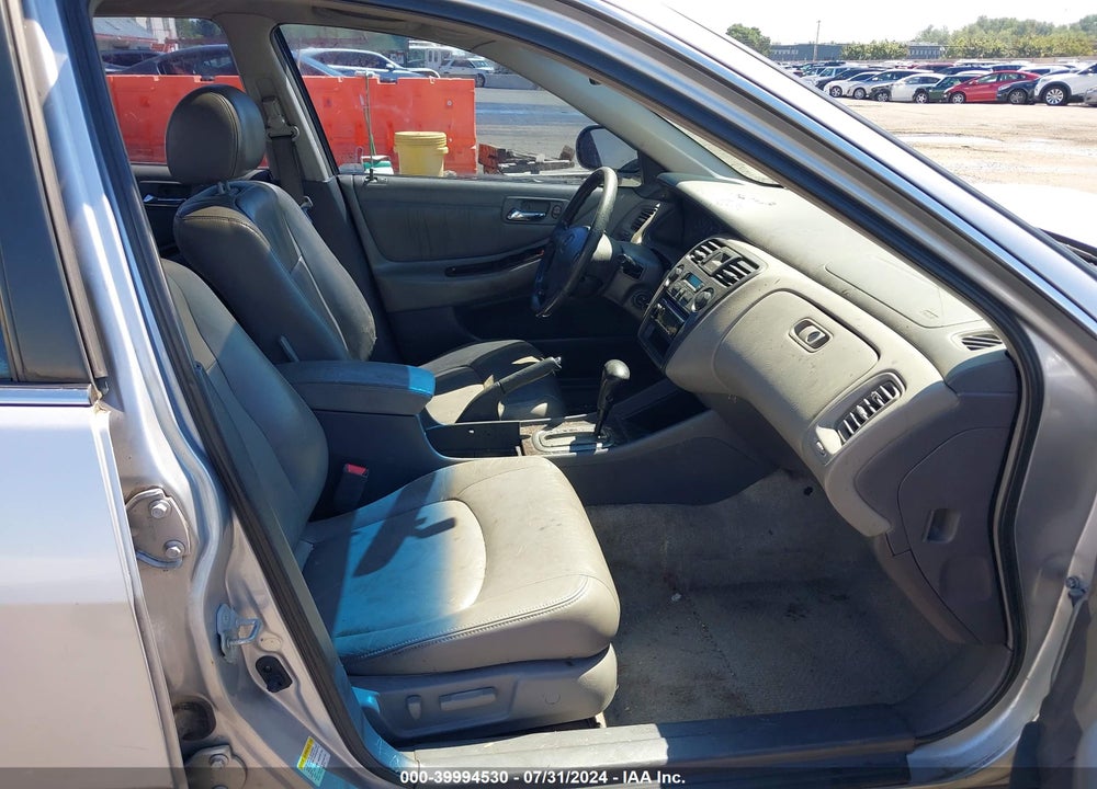 2001 HONDA ACCORD VIN: 1HGCG16501A005374