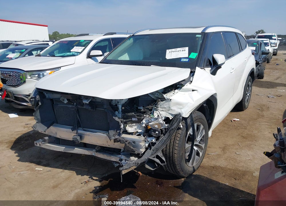2021 TOYOTA HIGHLANDER XLE VIN: 5TDGZRAH9MS071827