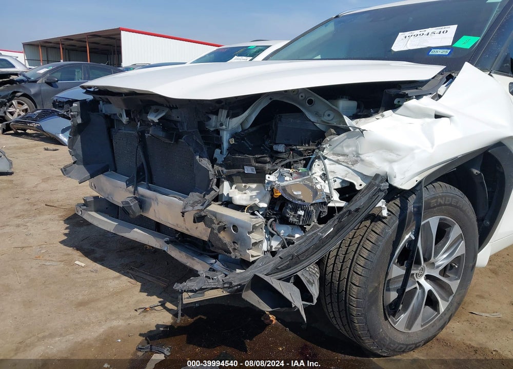 2021 TOYOTA HIGHLANDER XLE VIN: 5TDGZRAH9MS071827