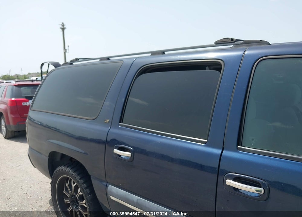 2004 CHEVROLET SUBURBAN 1500 LT VIN: 3GNEC16Z34G155062