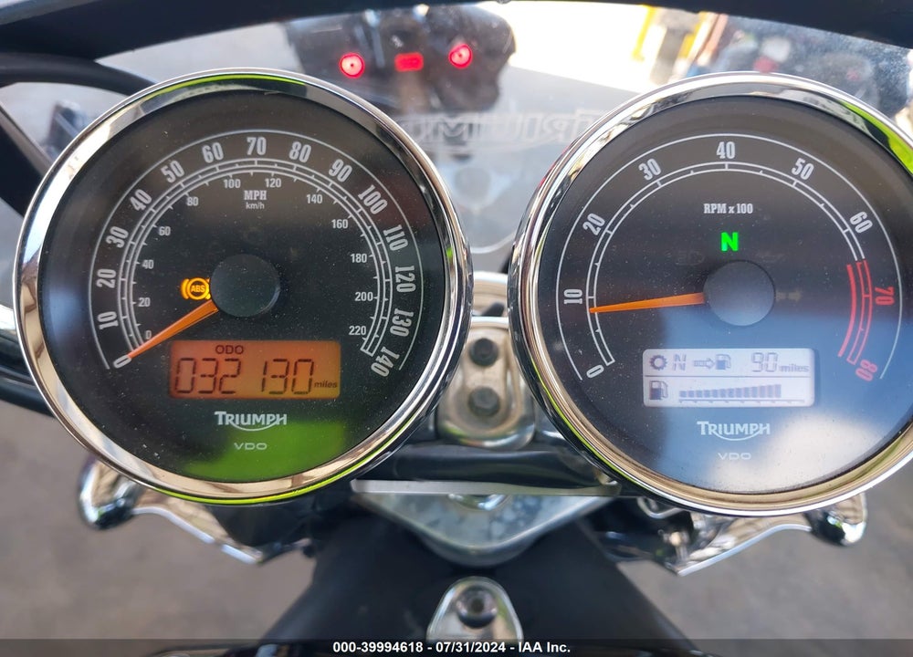 2014 TRIUMPH MOTORCYCLE ROCKET III ROADSTER VIN: SMTC02L42EJ625011