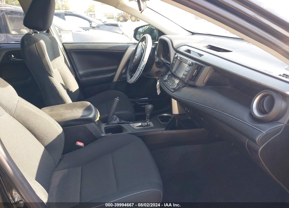 2018 TOYOTA RAV4 XLE VIN: 2T3WFREV3JW499763
