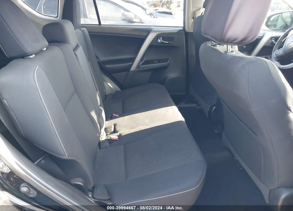 2018 TOYOTA RAV4 XLE VIN: 2T3WFREV3JW499763