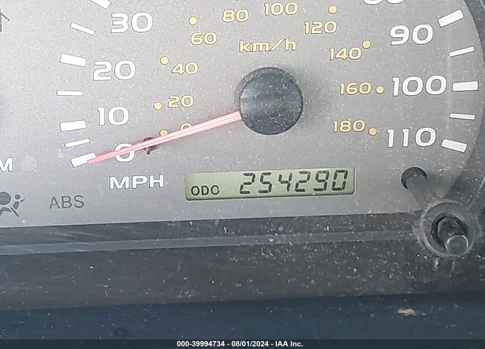 2002 TOYOTA SEQUOIA LIMITED V8 VIN: 5TDBT48A62S112936